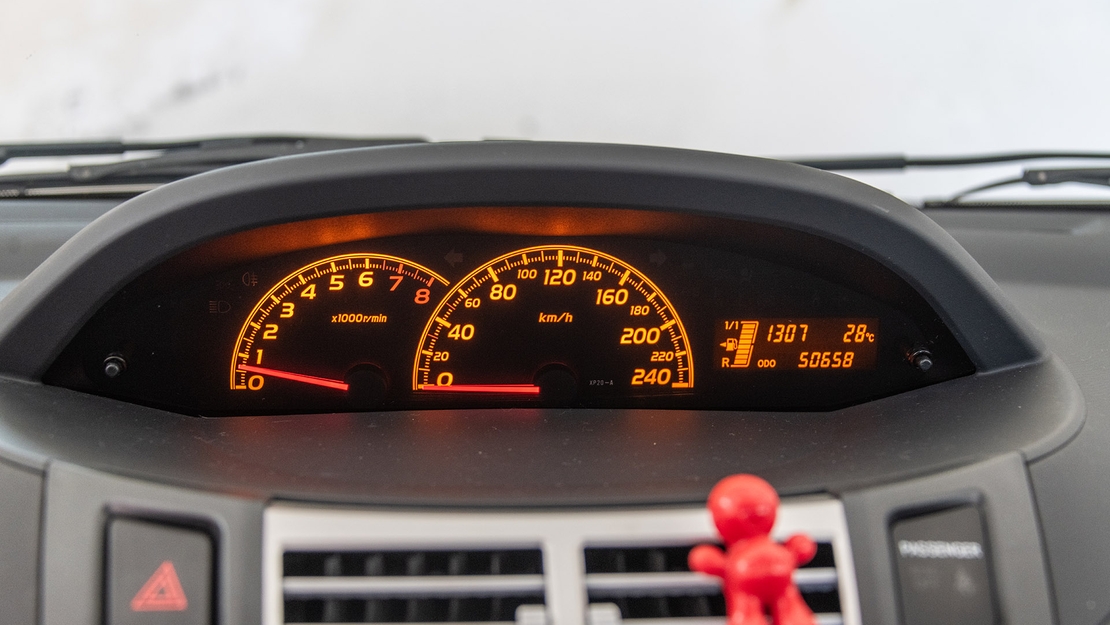 Toyota-Yaris-T-Sport-detail-dashboard